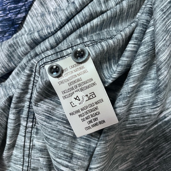 NWT - Robert Graham Men’s Tailored Fit Line-Print Sport Shirt - Size XL - Picture 10 of 10